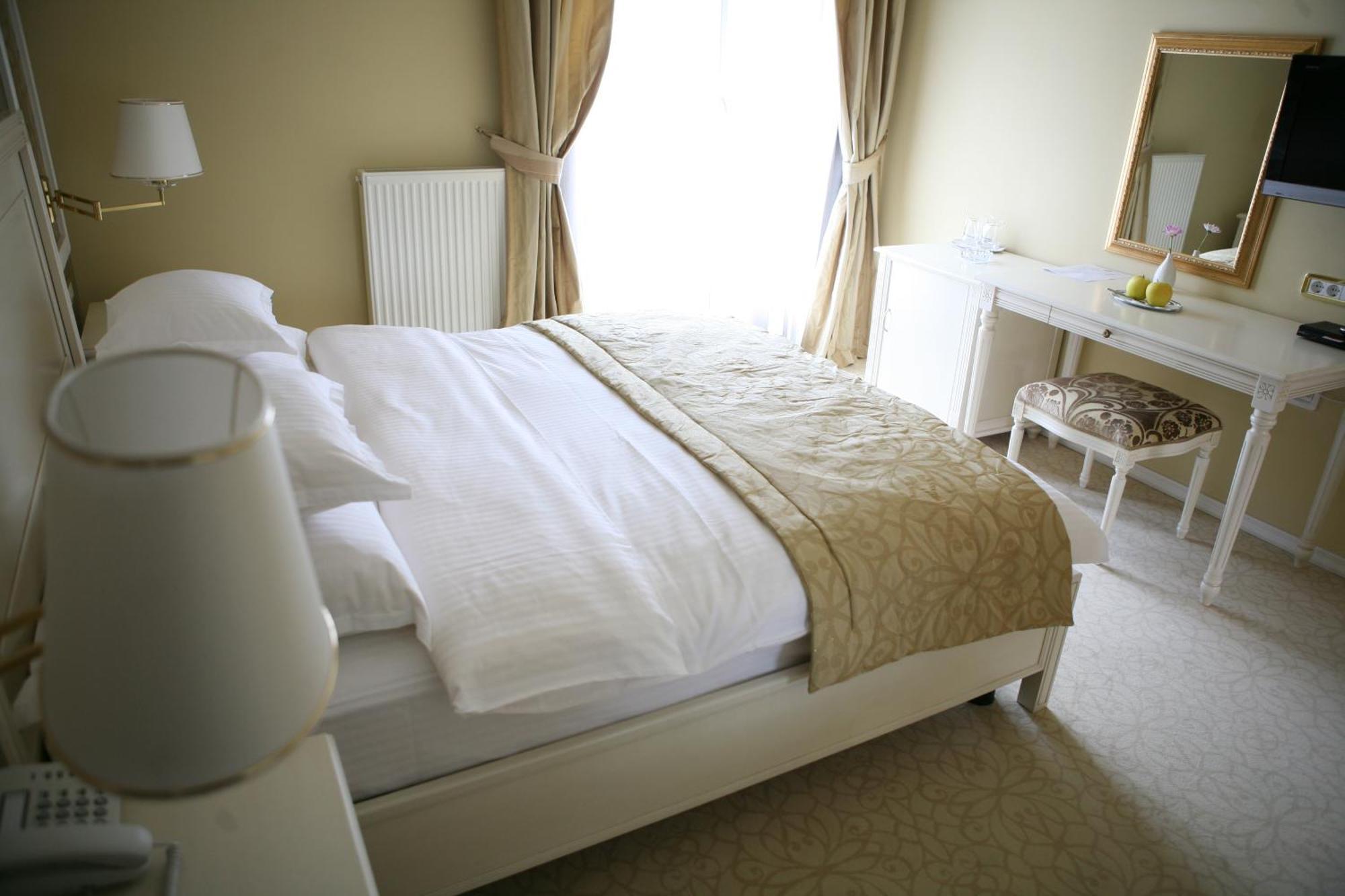Hotel Villa Viktorija Banja Luka Eksteriør billede