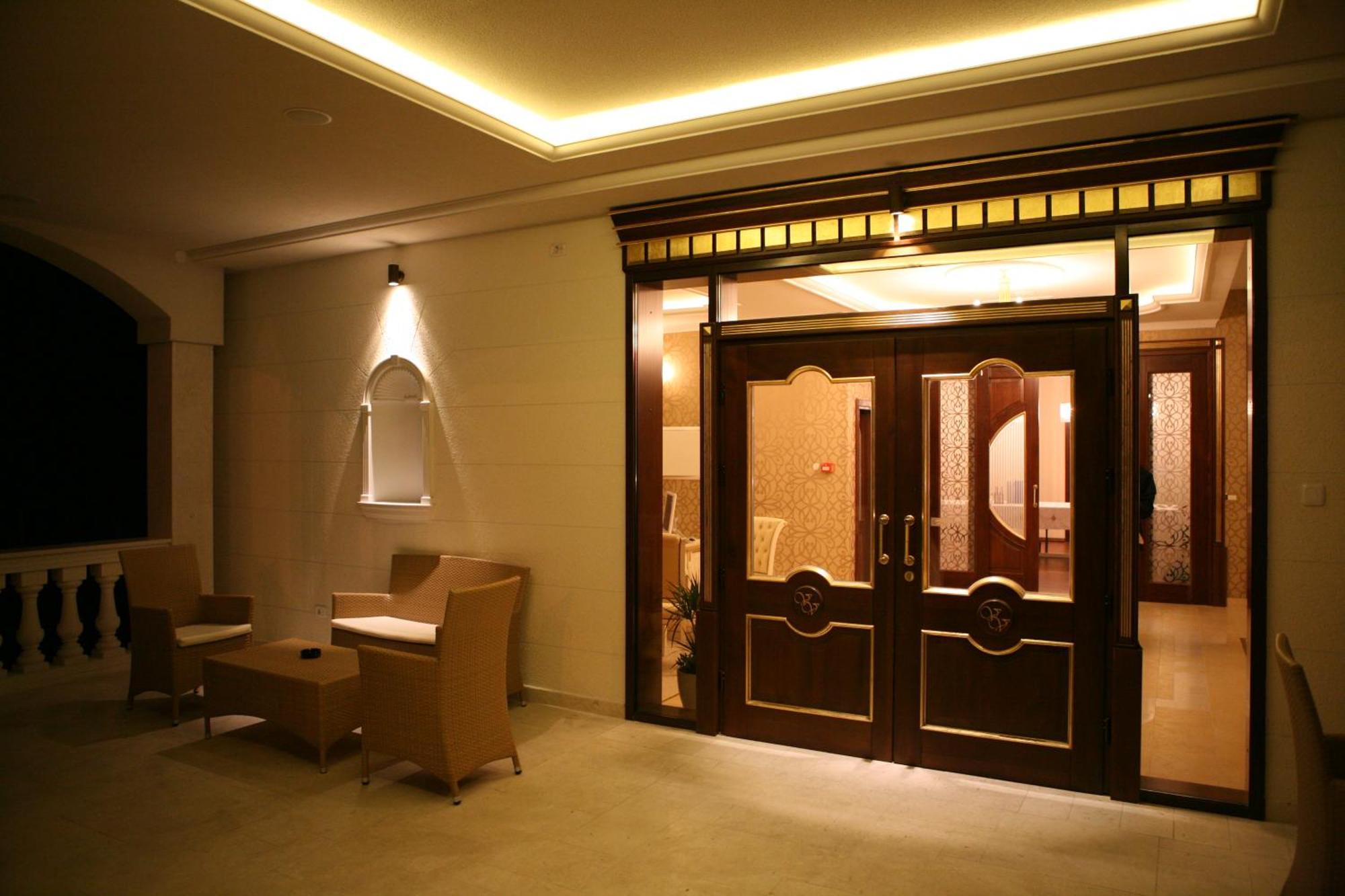 Hotel Villa Viktorija Banja Luka Eksteriør billede