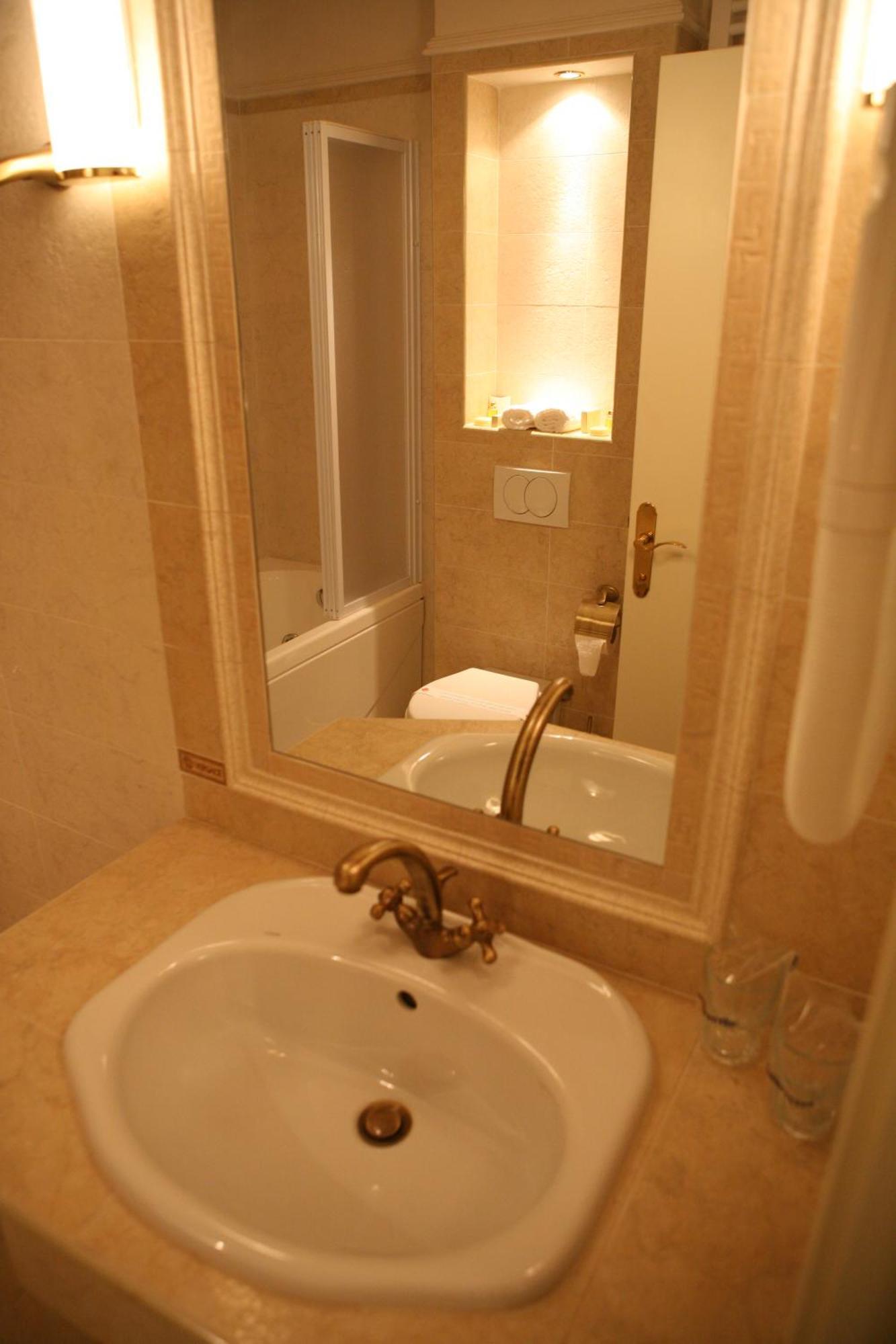 Hotel Villa Viktorija Banja Luka Eksteriør billede